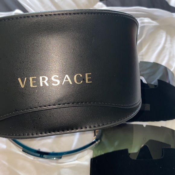 Authentic Versace sunglasses with 3 shades - Picture 6 of 7